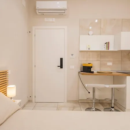 Al Corso Bed and Breakfast 3*