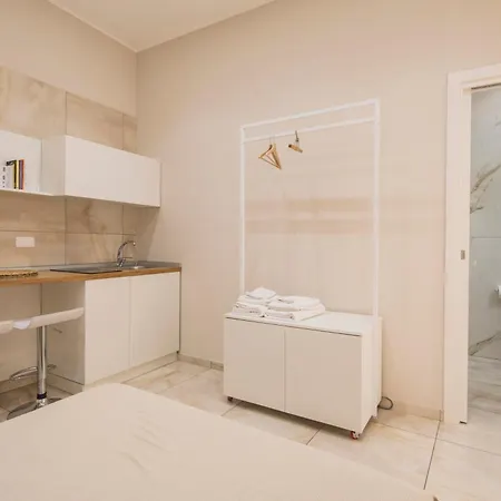 ベッド・アンド・ブレックファスト Al Corso パガーニ