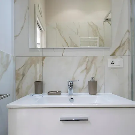 Al Corso パガーニ