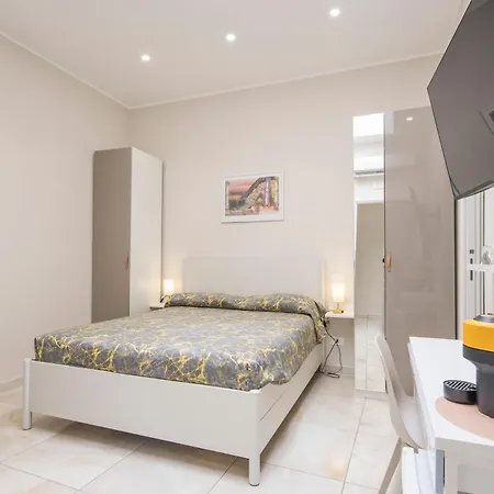 Al Corso パガーニ