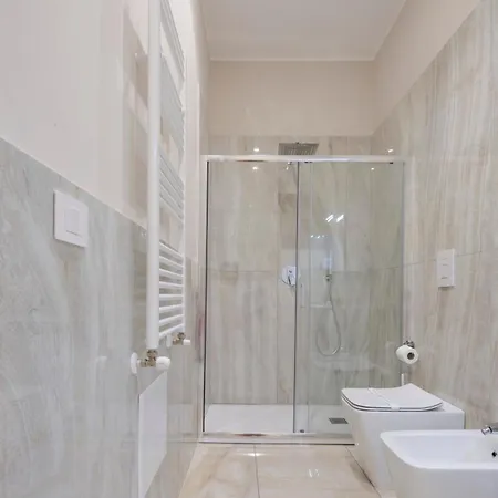 Al Corso パガーニ