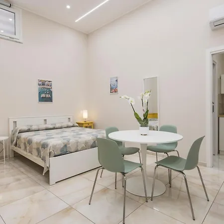 Al Corso 3* パガーニ